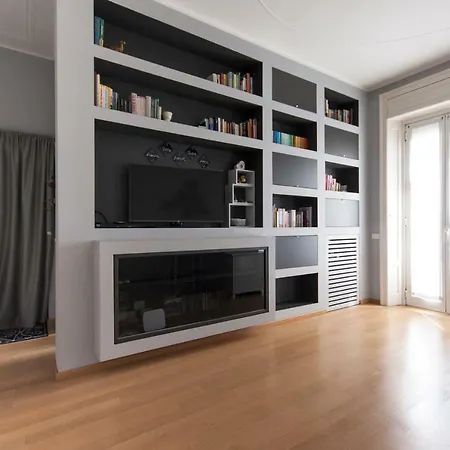 Lovely Flat Solari Apartamento Milão