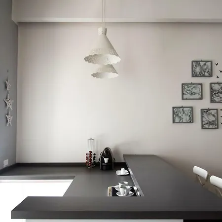 Lovely Flat Solari