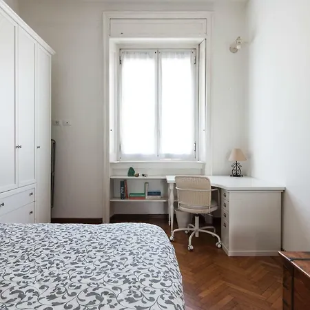 Lovely Flat Solari